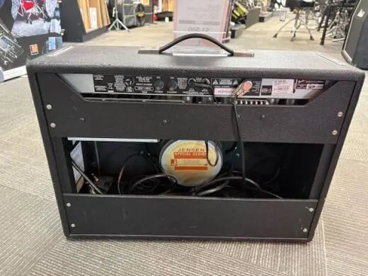 Fender - 021-7400-000 2